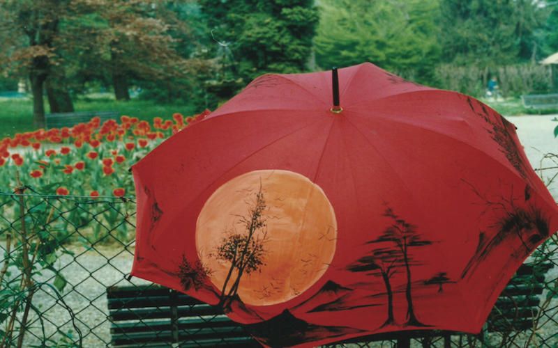 Ombrelli decorati a mano - cotone rosso con paesaggio naife - tecniche miste