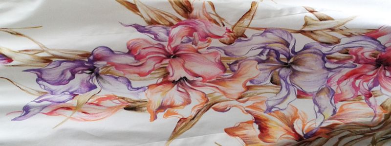 Tessuto dipinto a mano con fiori di anemone colorati